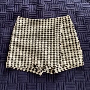Talbots Black and White Gingham Women Shorts/Skort